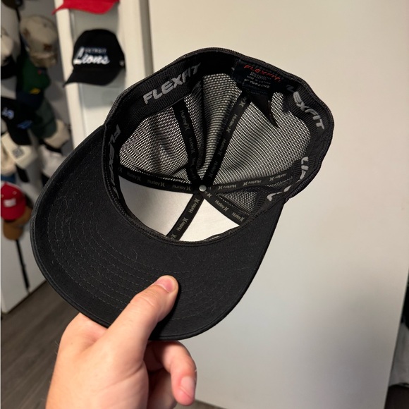 Hurley Surf Hat - Picture 2 of 3